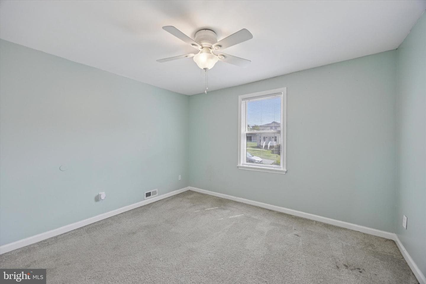 2648 Ogden Avenue photo 18