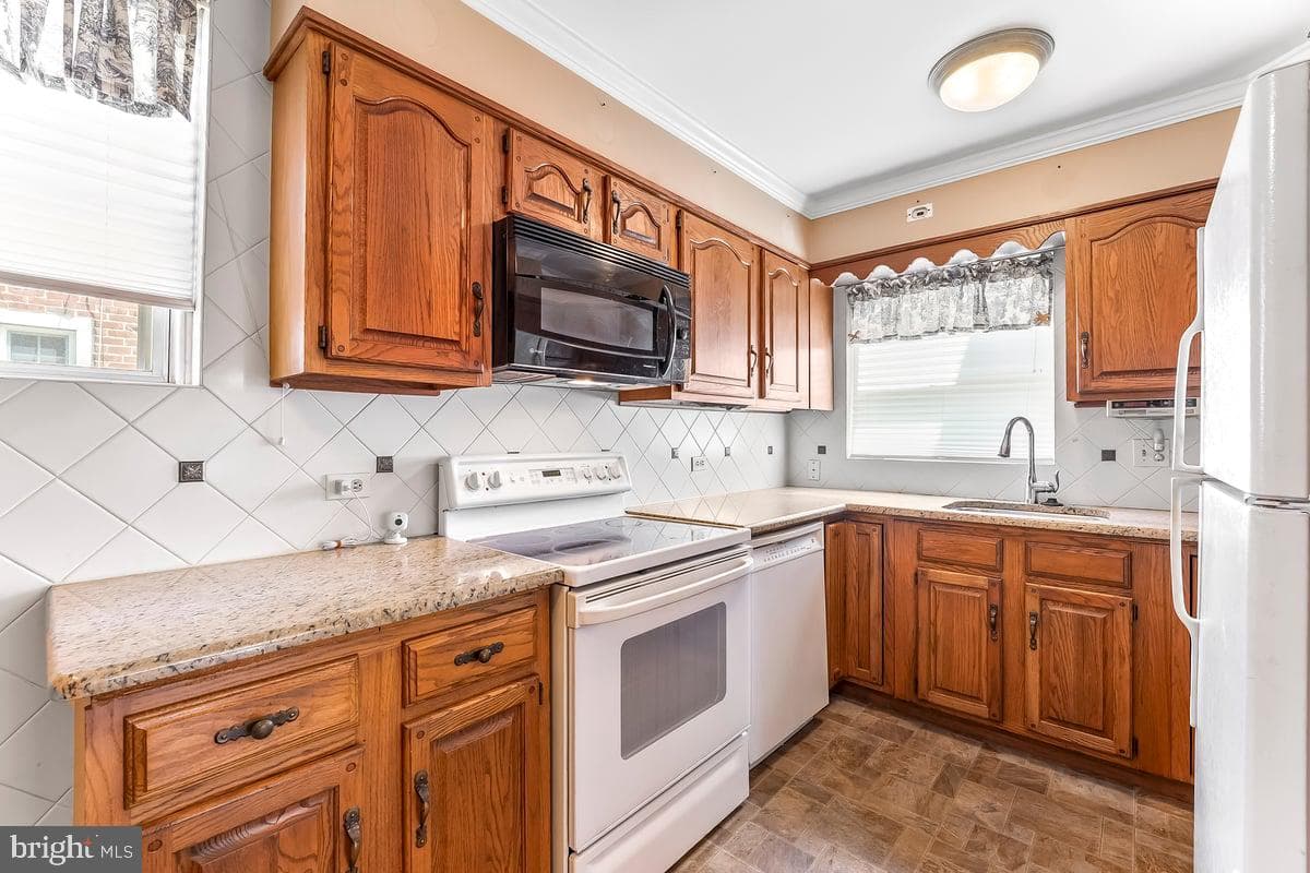 4812 Woodland Avenue photo 14