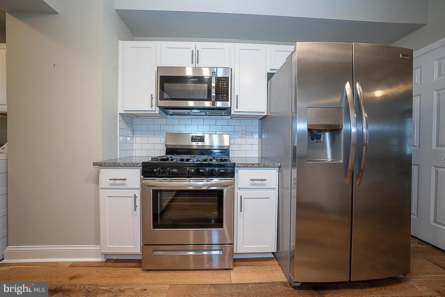 105 W Franklin Street photo 12