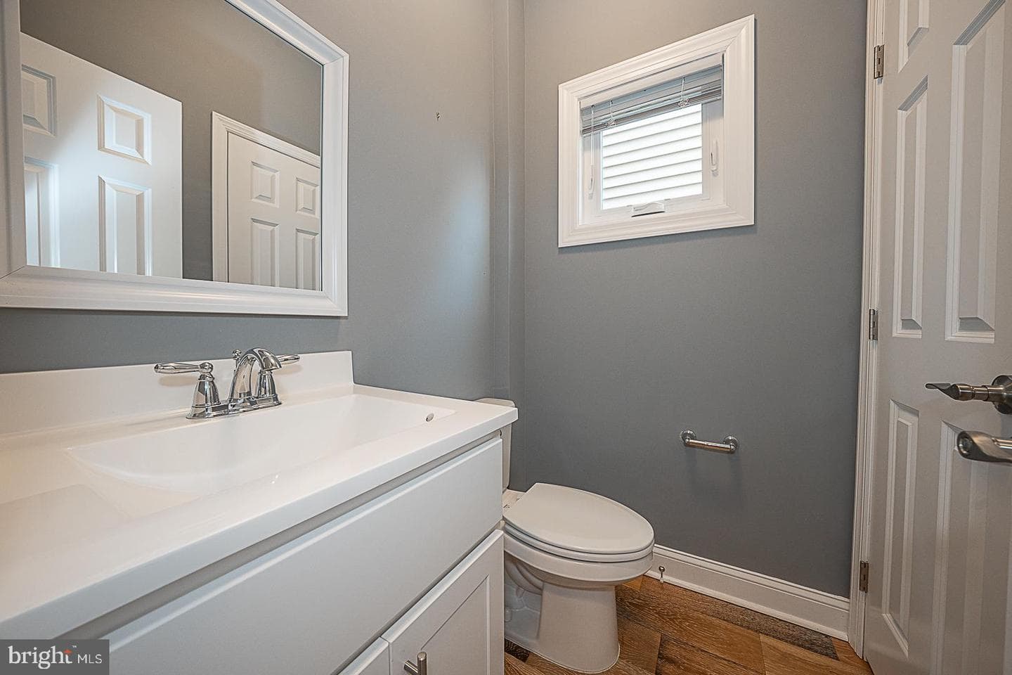 105 W Franklin Street photo 18
