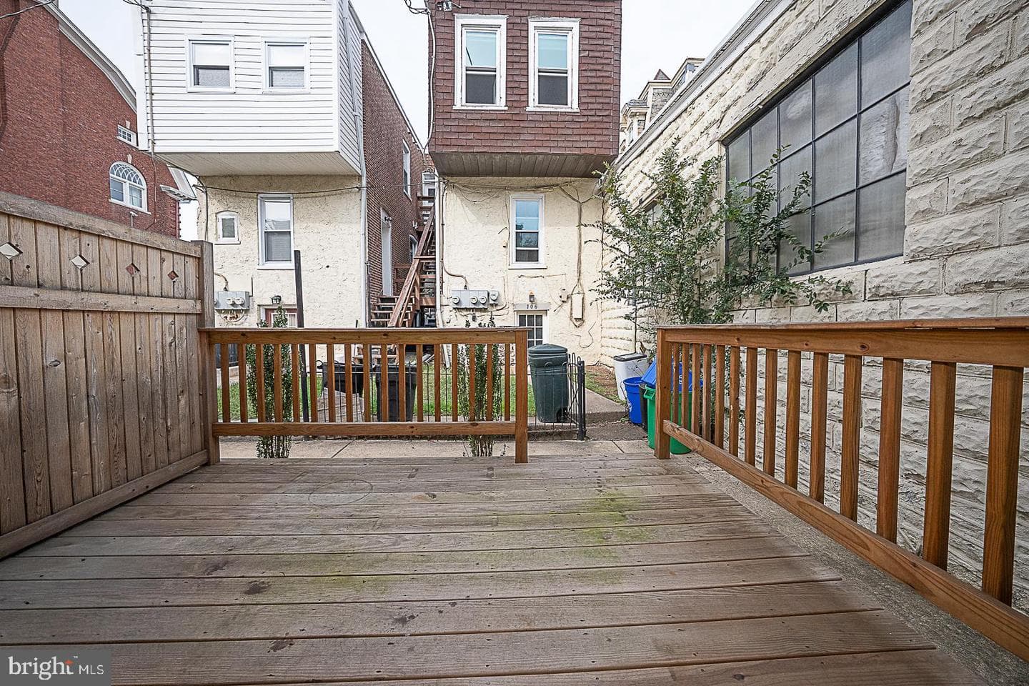 105 W Franklin Street photo 20