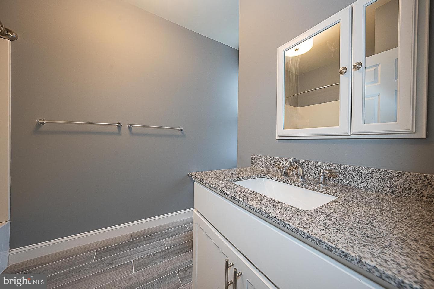 105 W Franklin Street photo 29