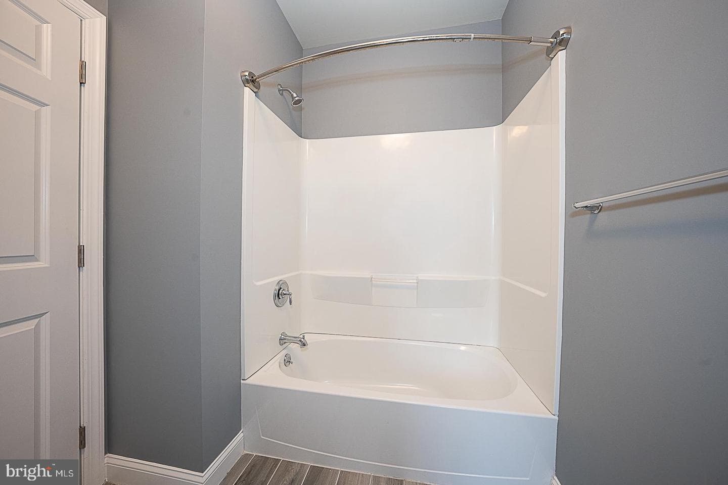 105 W Franklin Street photo 31