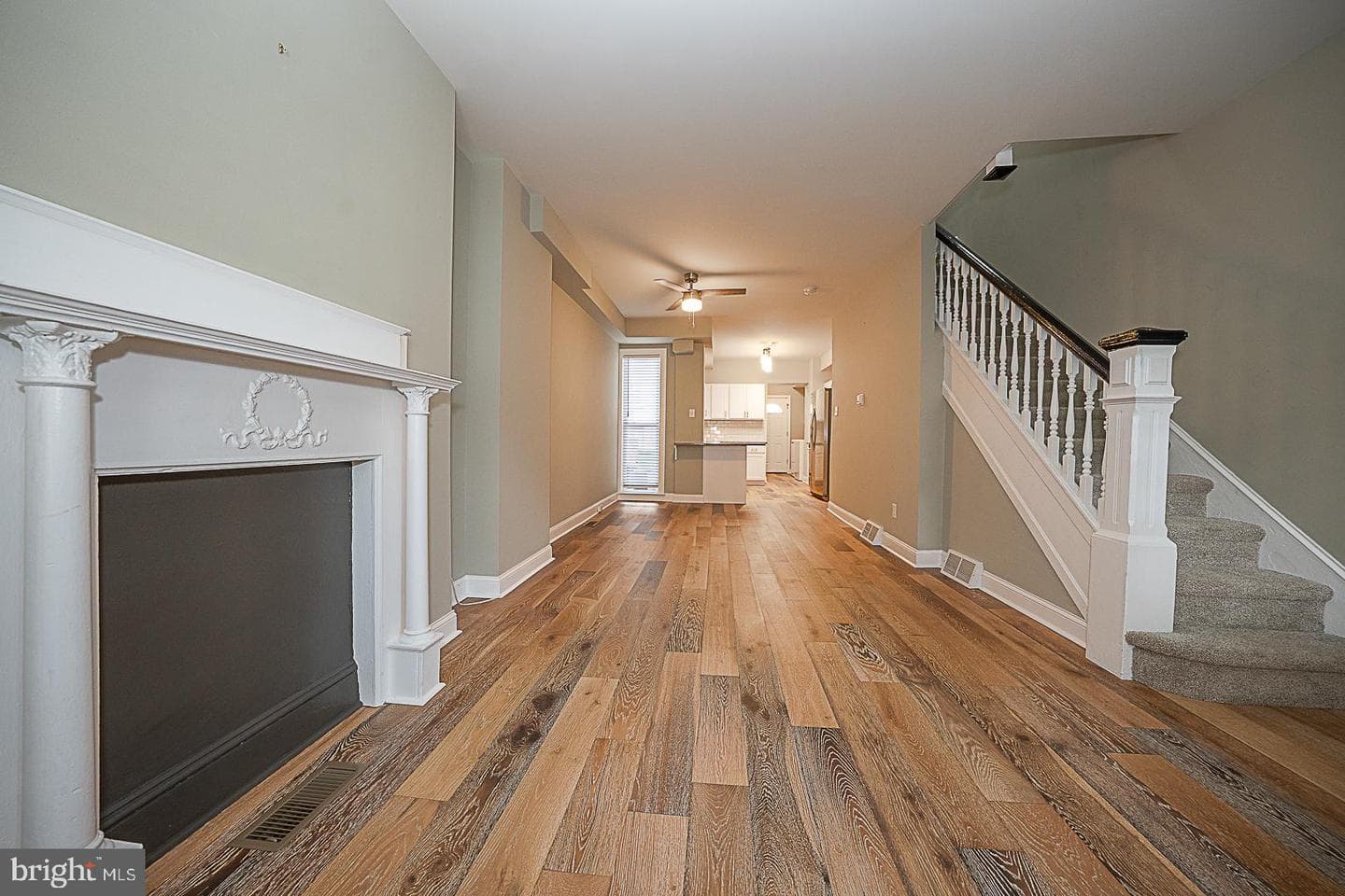 105 W Franklin Street photo 7