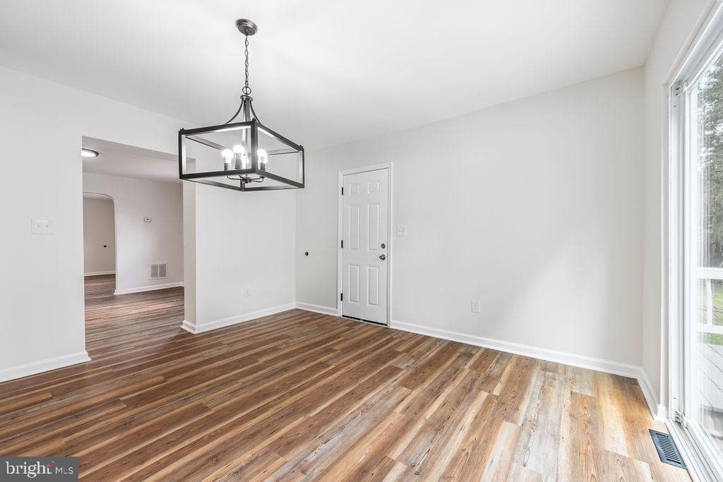 231 E Avon Road photo 10
