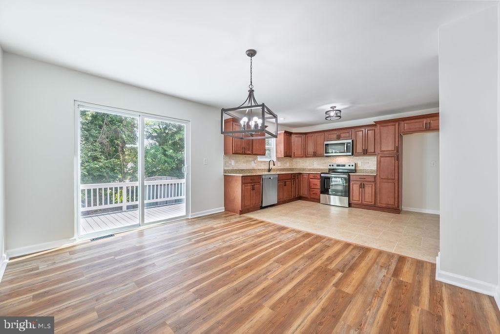 231 E Avon Road photo 11