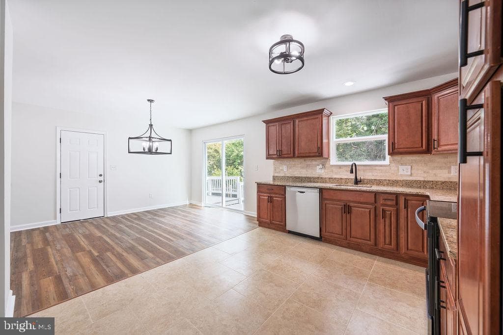 231 E Avon Road photo 12
