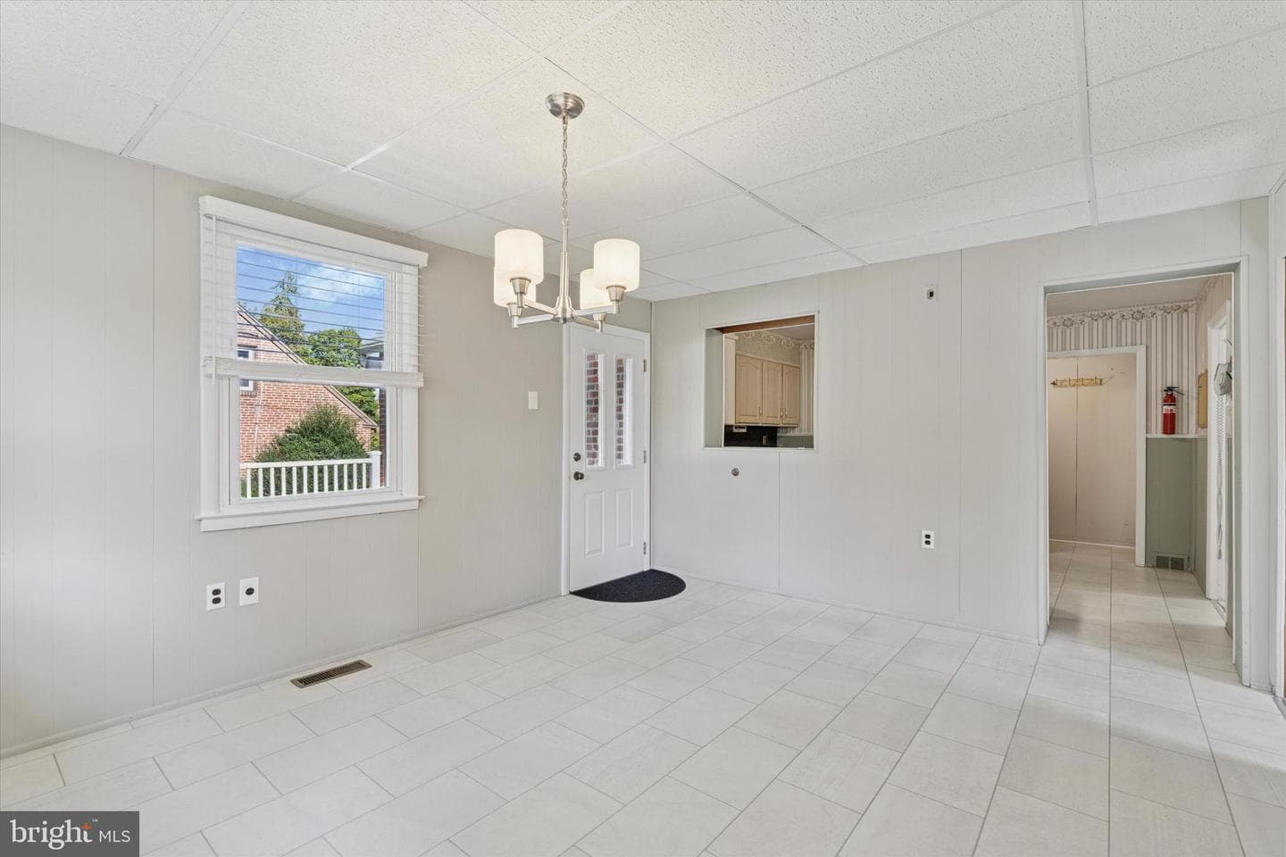 132 S Sproul Road photo 23