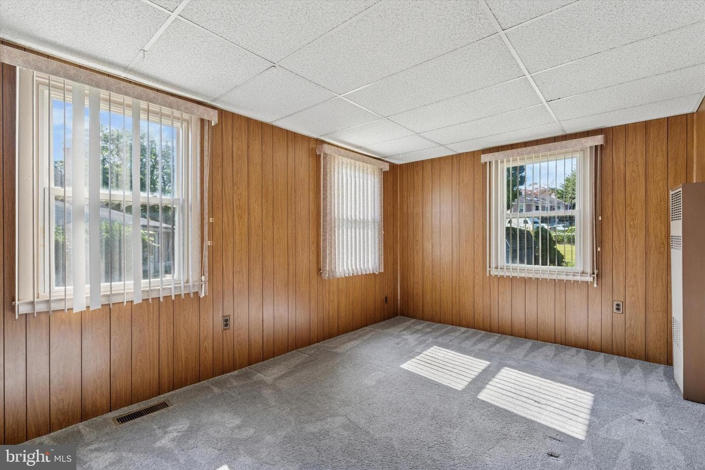 132 S Sproul Road photo 25