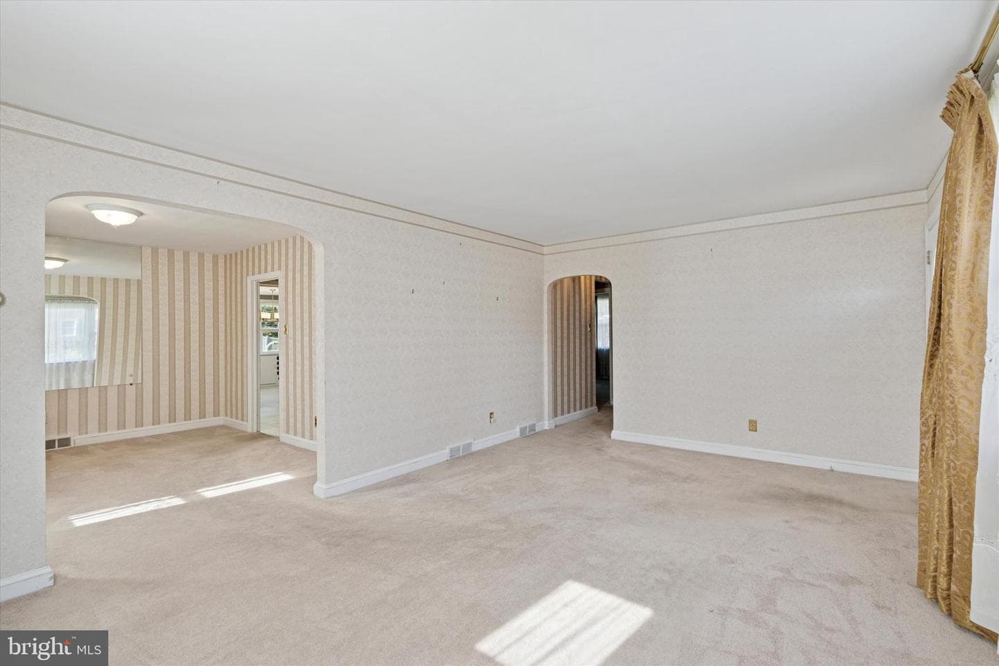 132 S Sproul Road photo 31