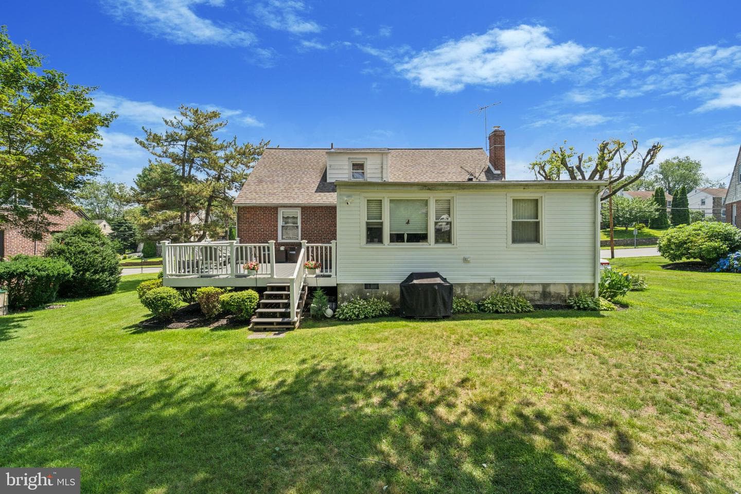 132 S Sproul Road photo 6