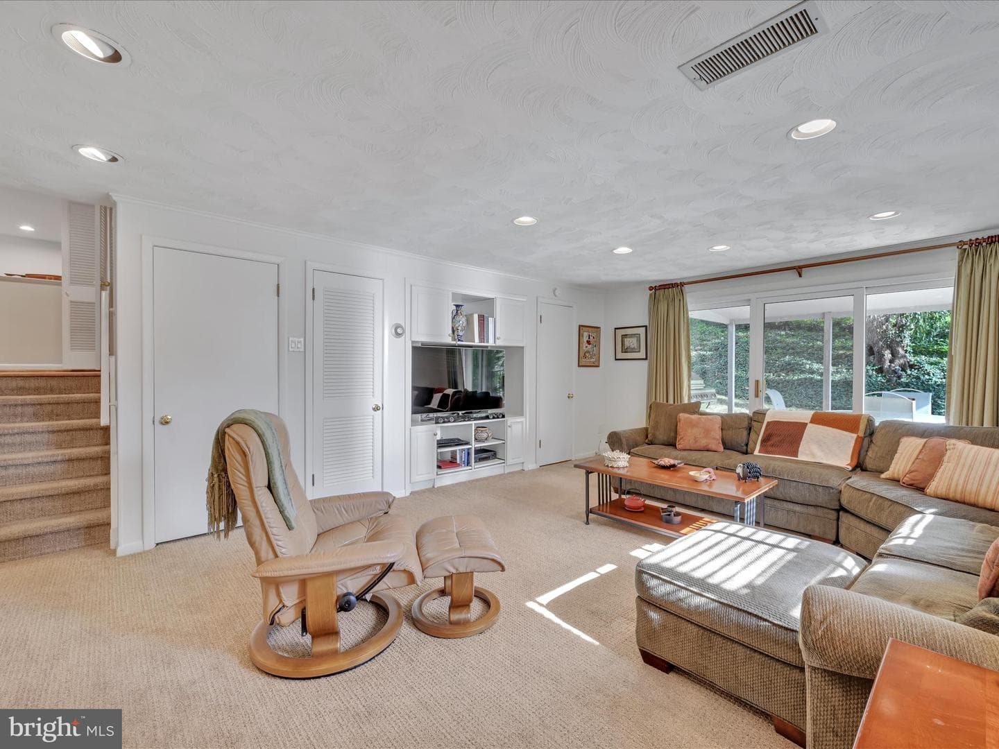 45 Garlor Drive photo 13
