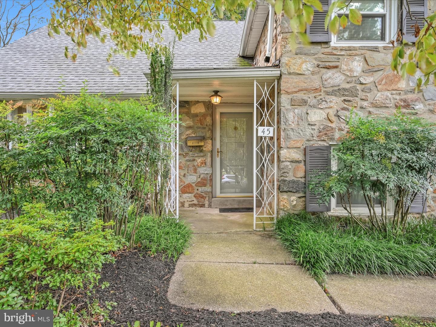 45 Garlor Drive photo 3