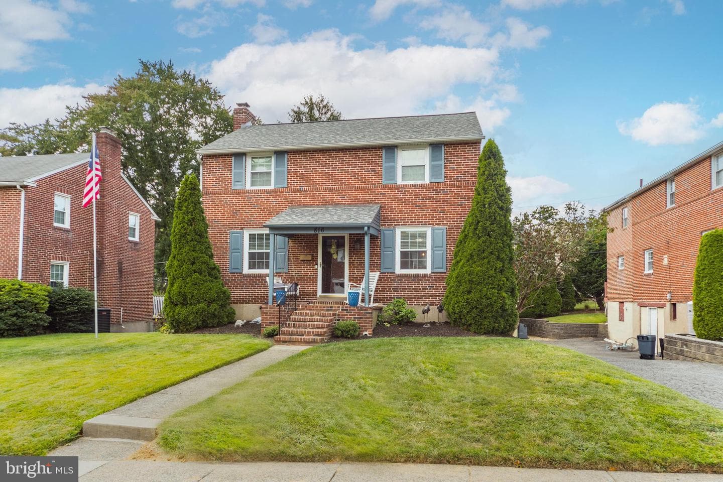 816 Addingham Avenue photo 1