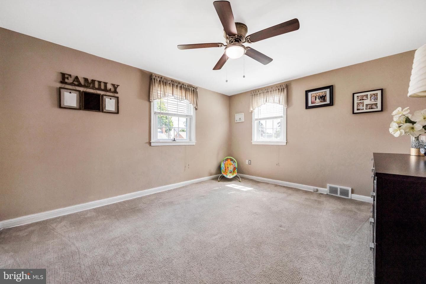 816 Addingham Avenue photo 20