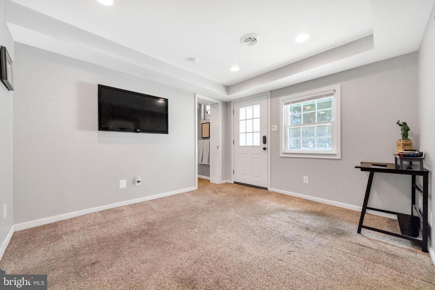 816 Addingham Avenue photo 29