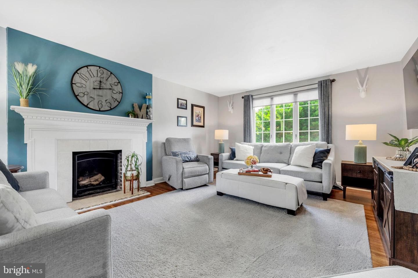 816 Addingham Avenue photo 4