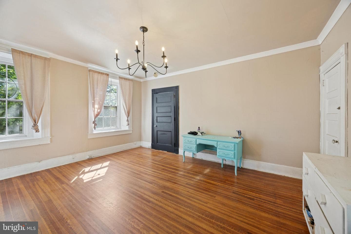 212 W 24th Street photo 16