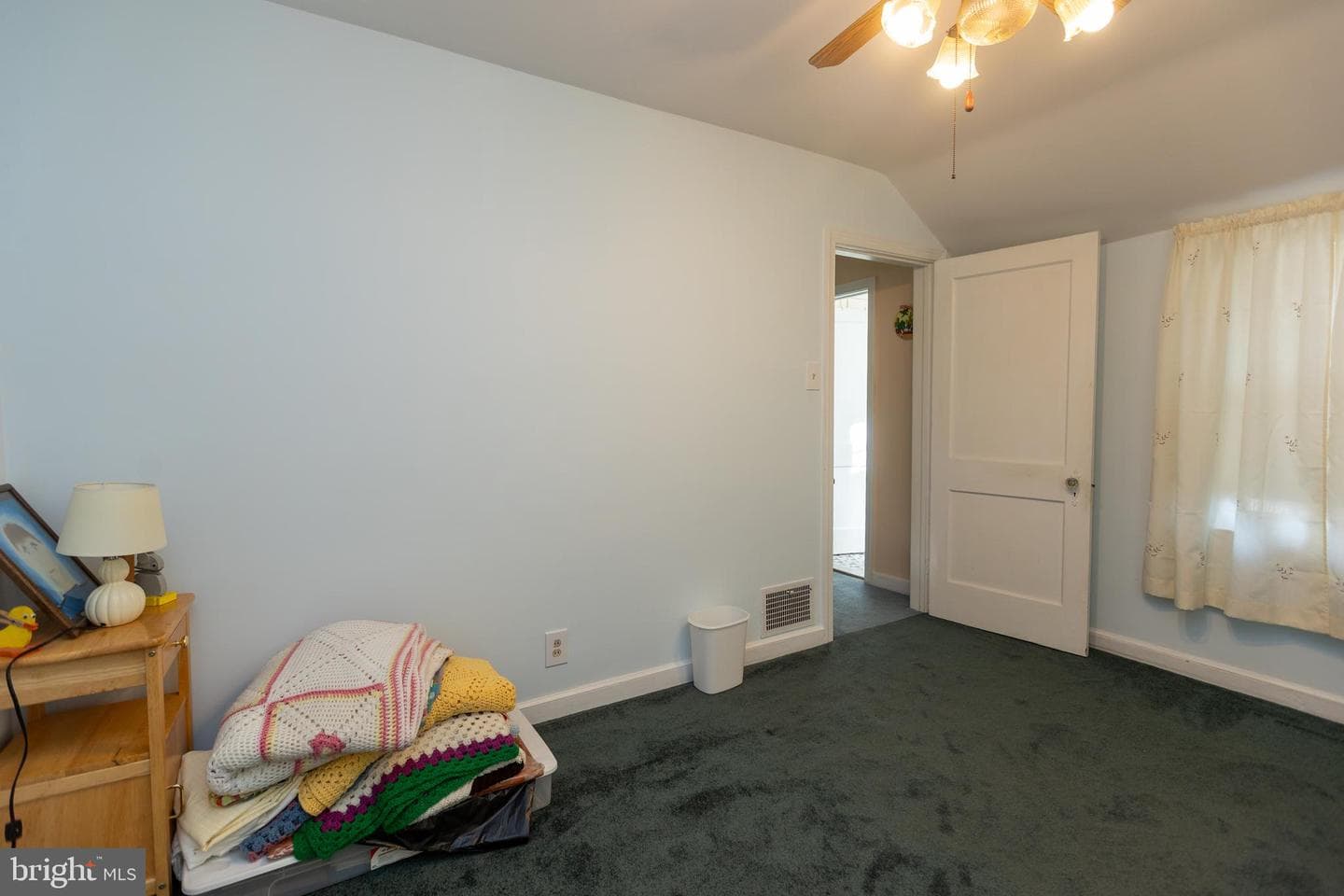 2409 Belmont Avenue photo 15