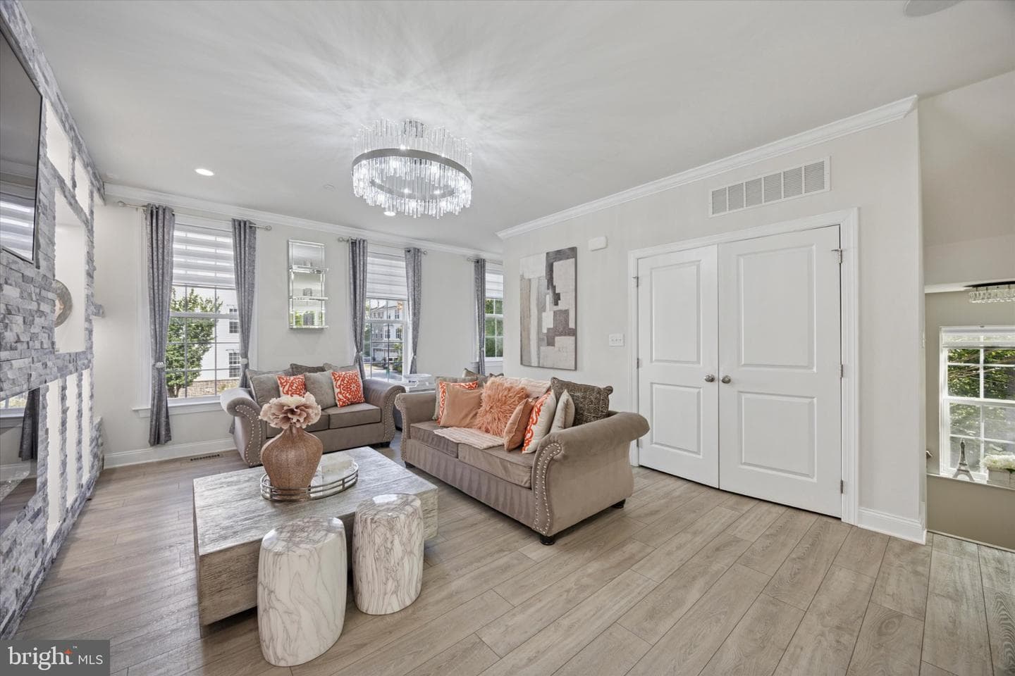 213 Corvus Circle photo 5