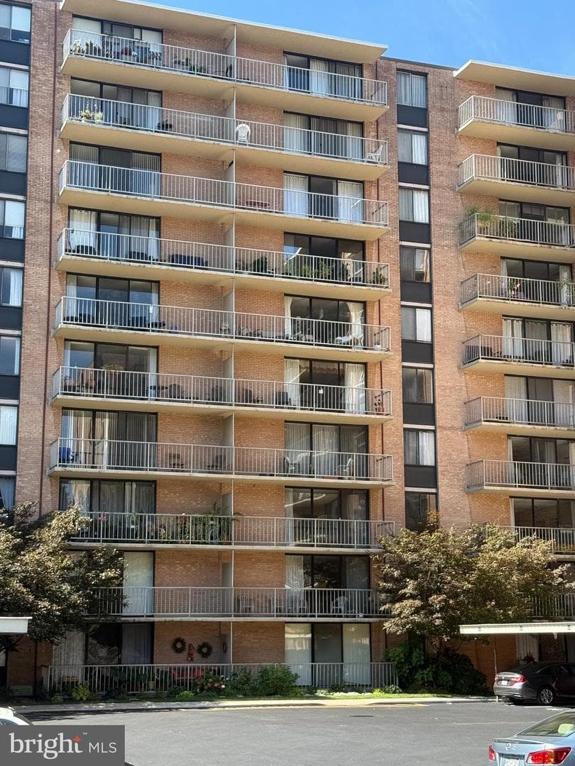 801 Yale Avenue #711 photo 2