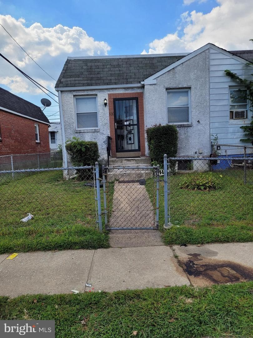 930 Pine Road photo 2