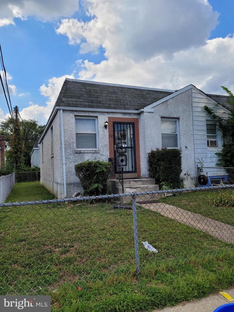 930 Pine Road photo 3
