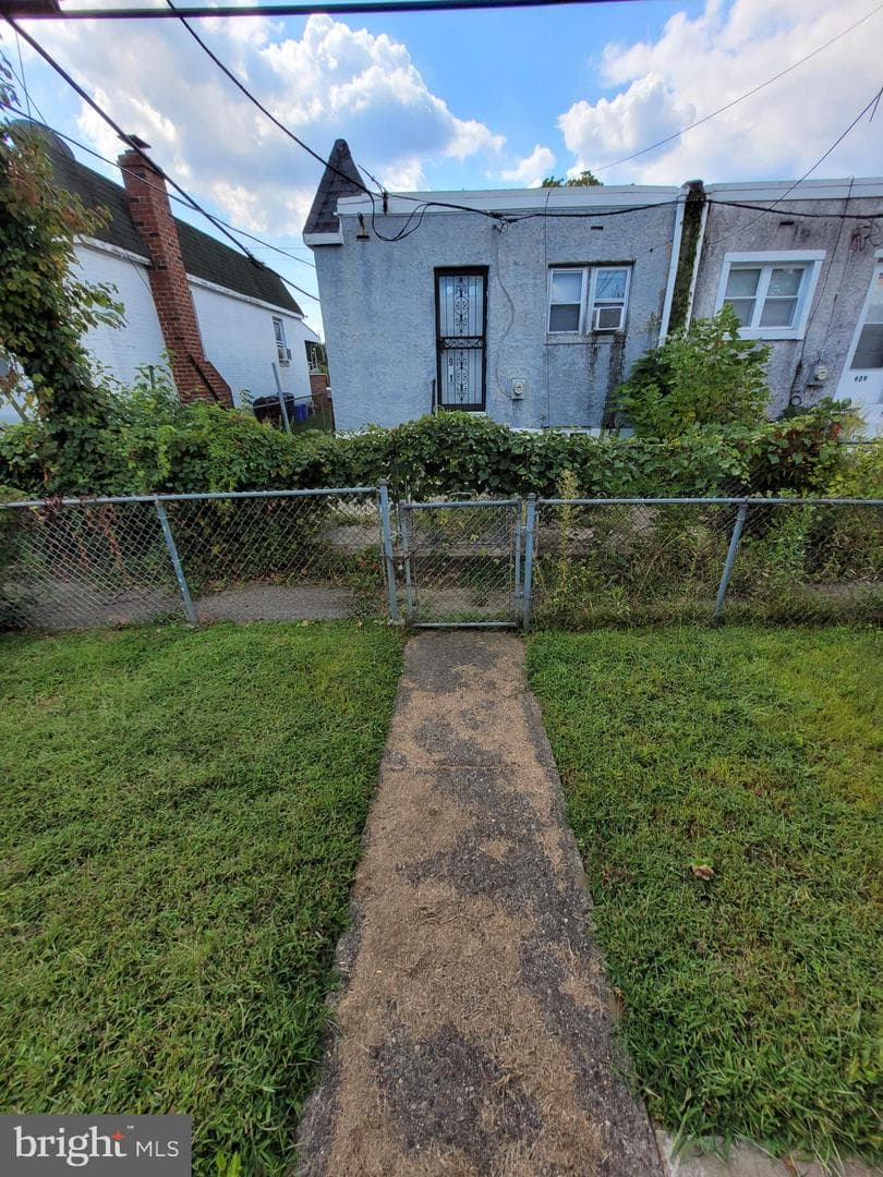 930 Pine Road photo 6