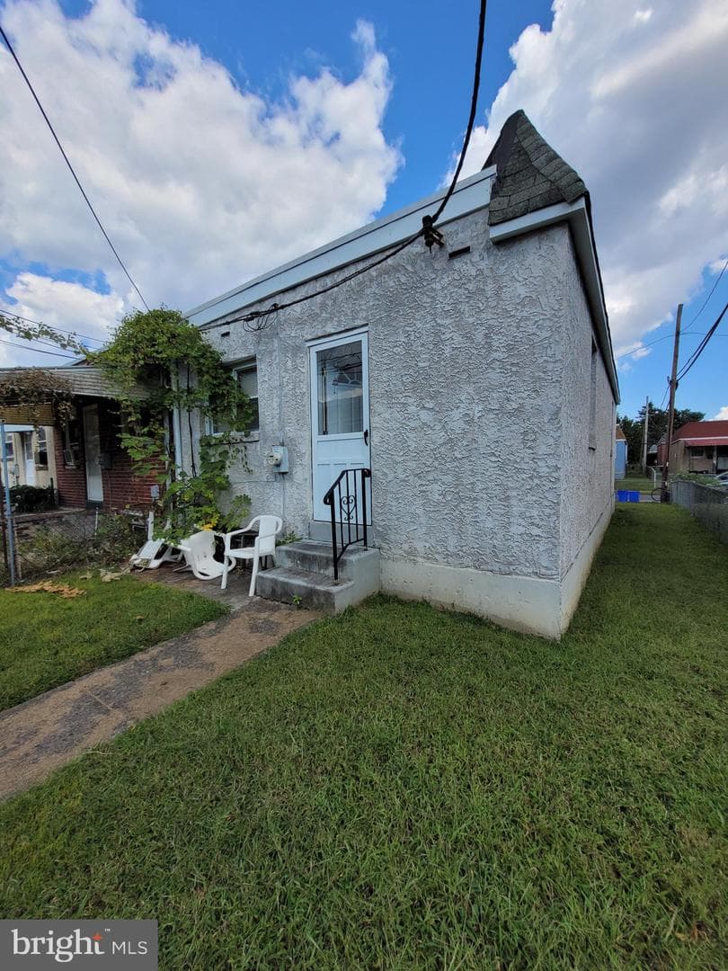 930 Pine Road photo 8