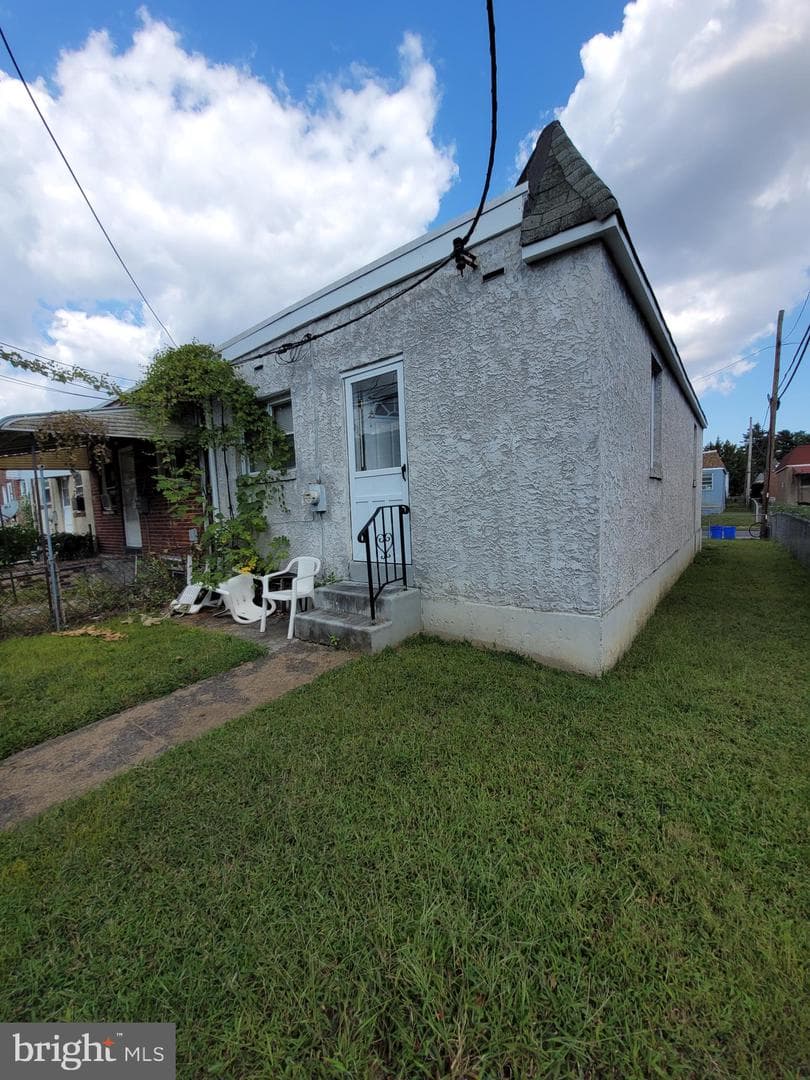 930 Pine Road photo 9