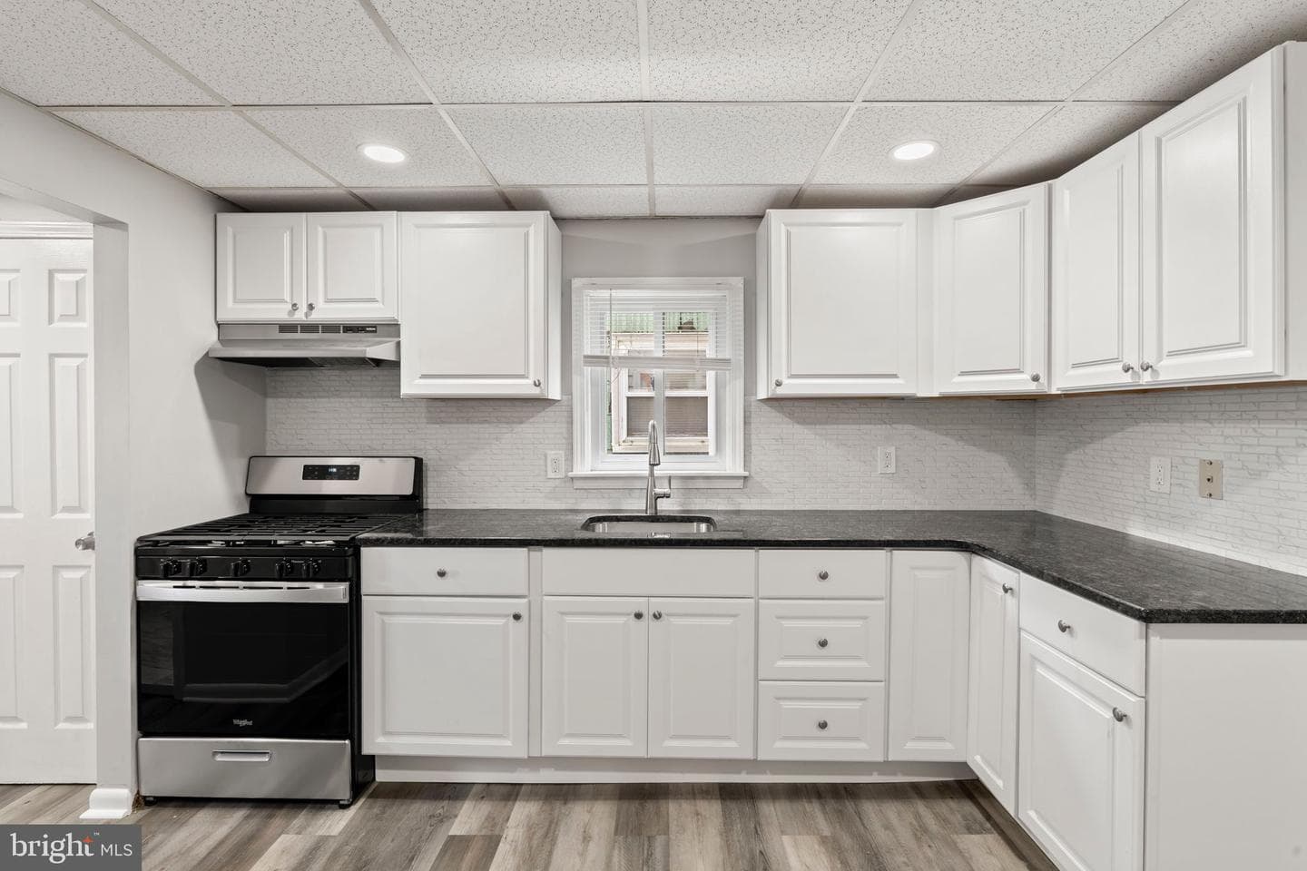 1363 Green Street photo 11