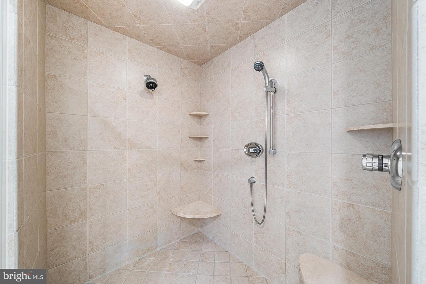 204 French Road photo 21