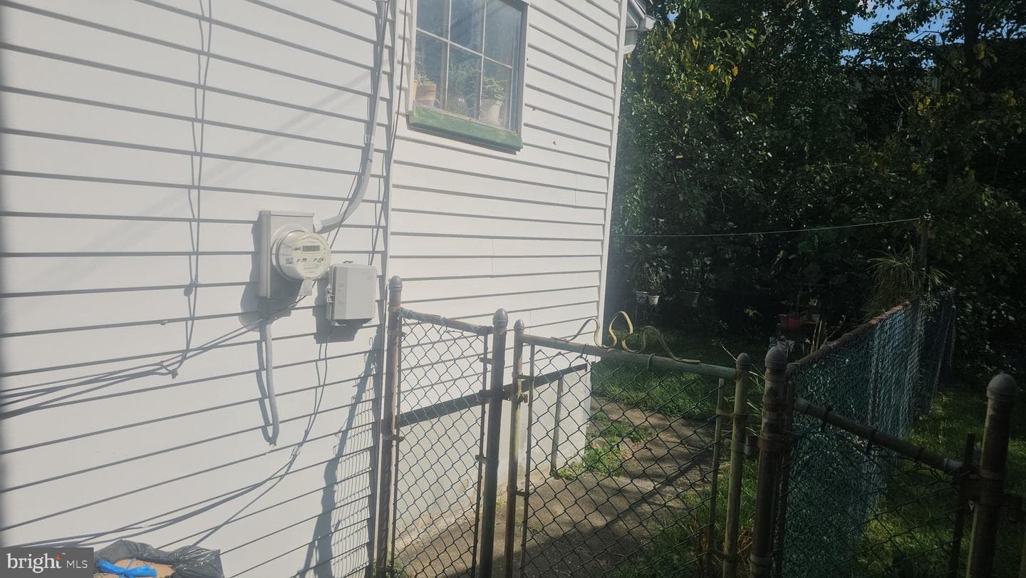 105 E 22nd Street photo 25