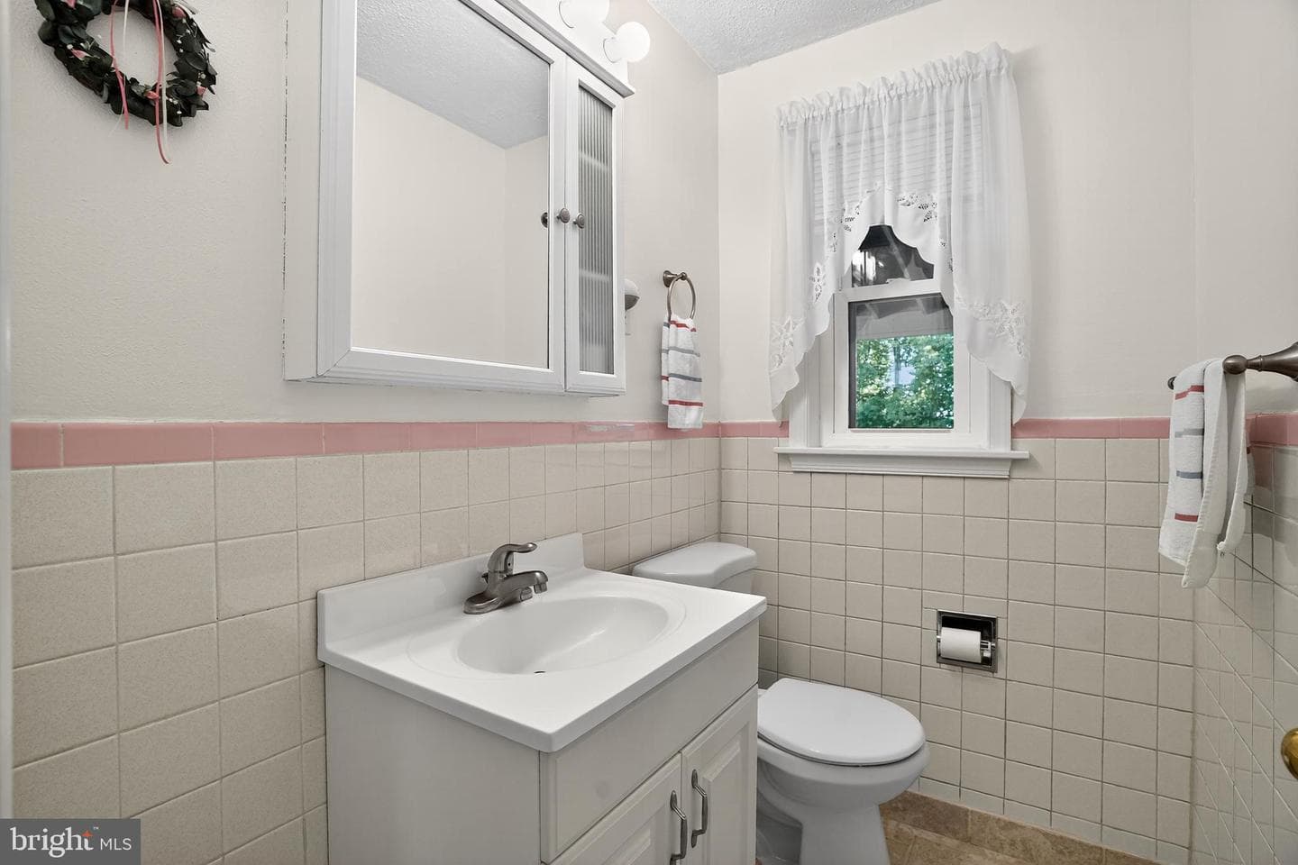 719 Brooke Avenue photo 23