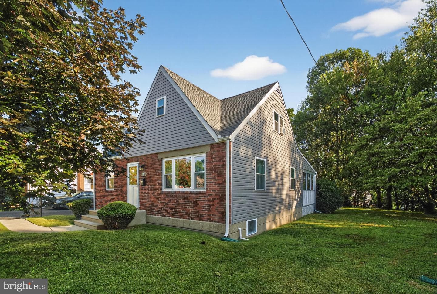 719 Brooke Avenue photo 3
