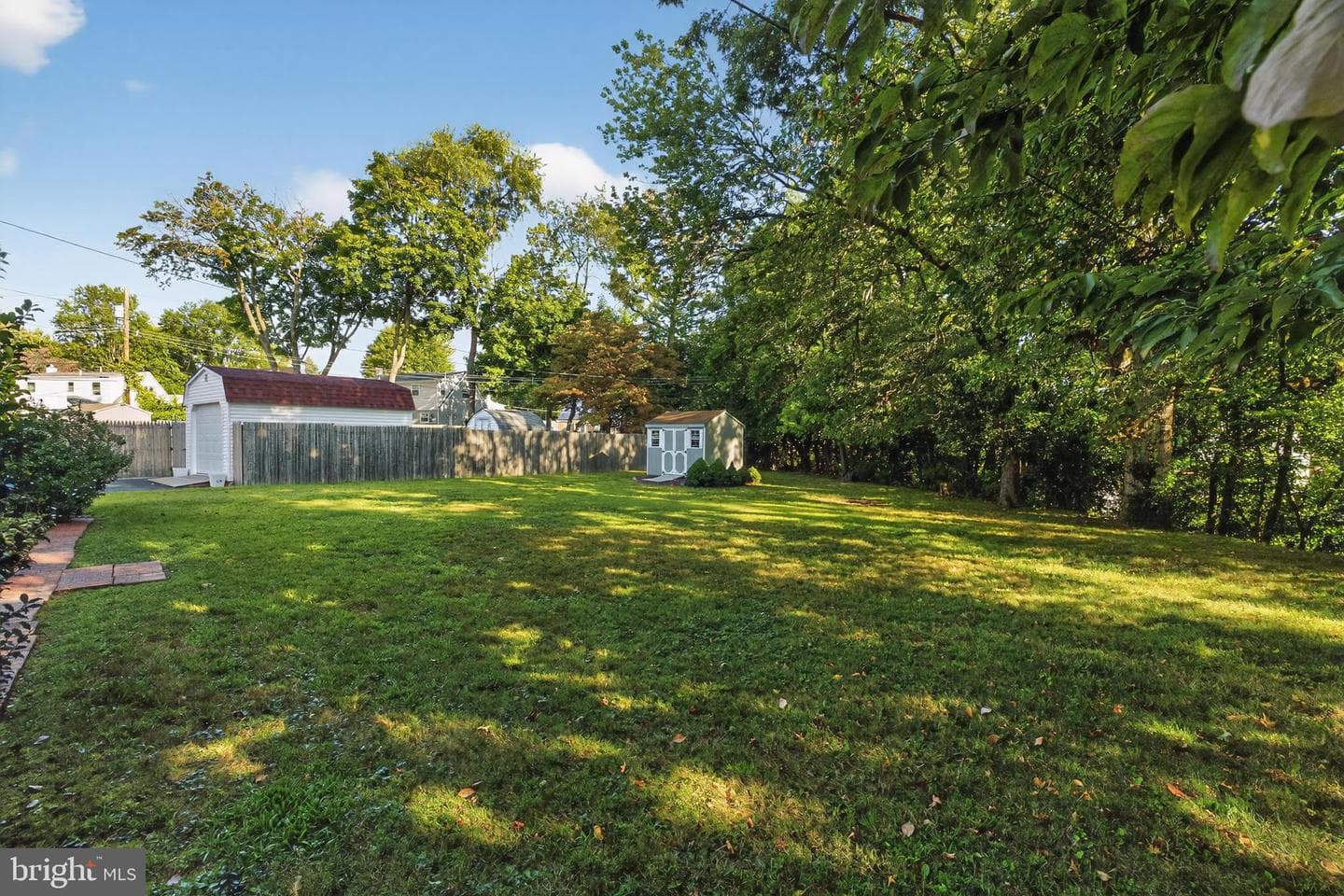 719 Brooke Avenue photo 33
