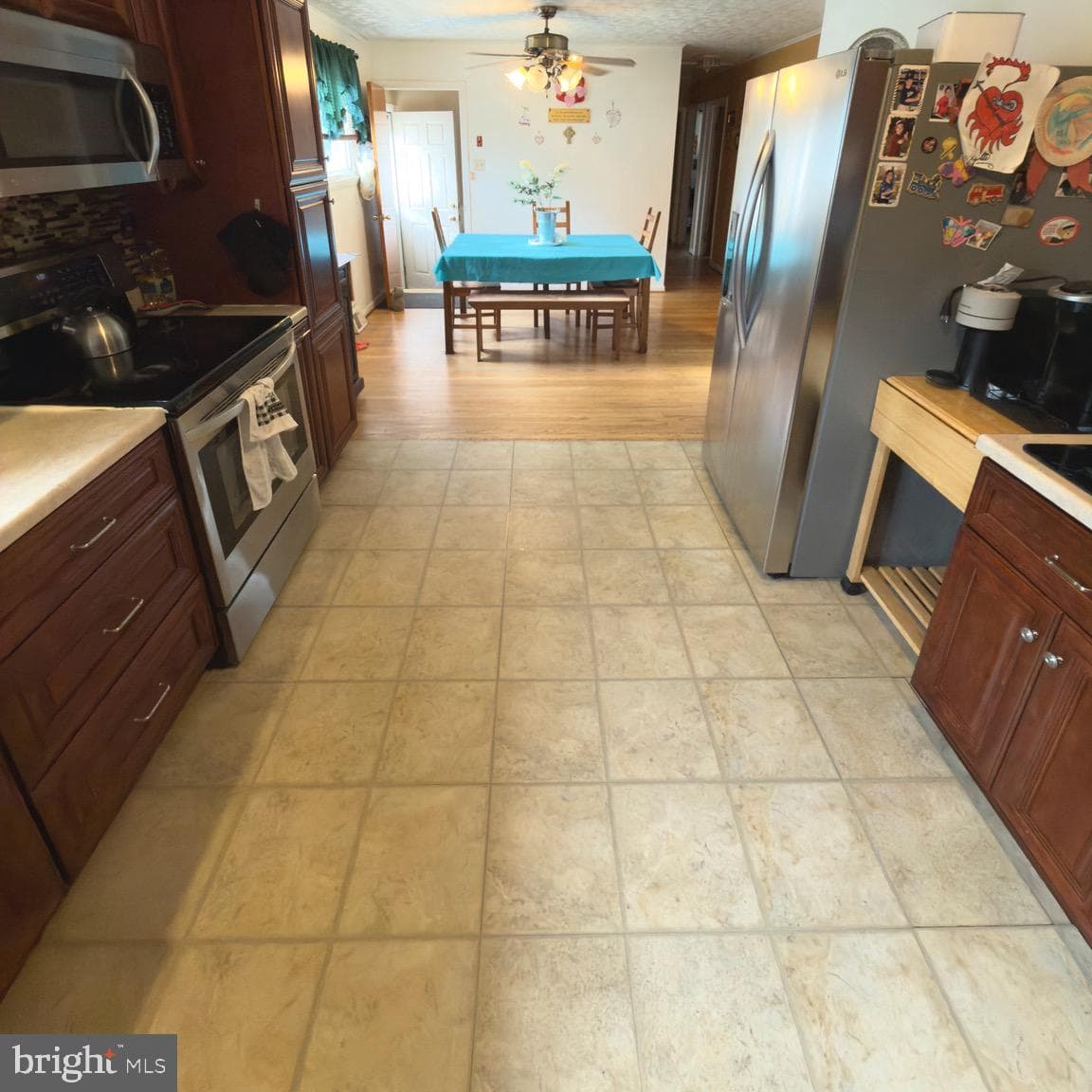 425 Manhattan Street photo 17