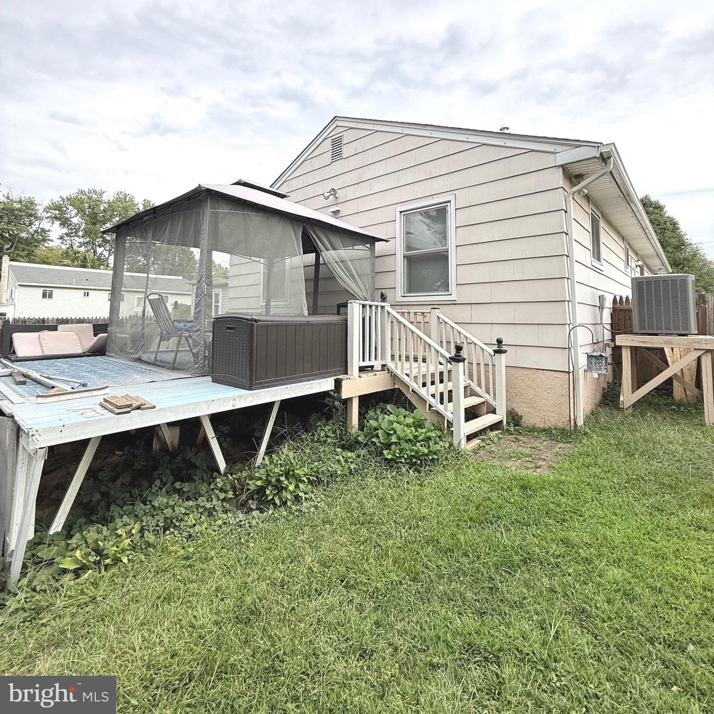 425 Manhattan Street photo 28