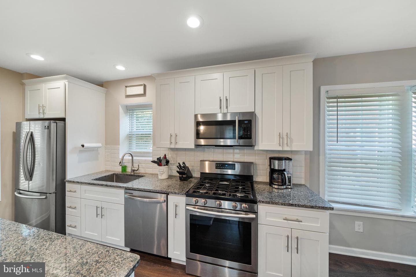 261 E Avon Road photo 14