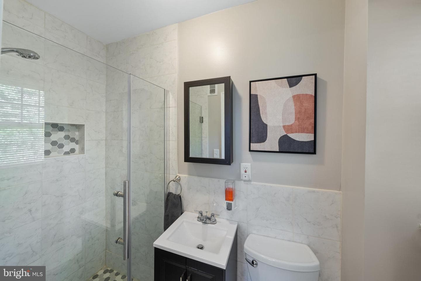 261 E Avon Road photo 16