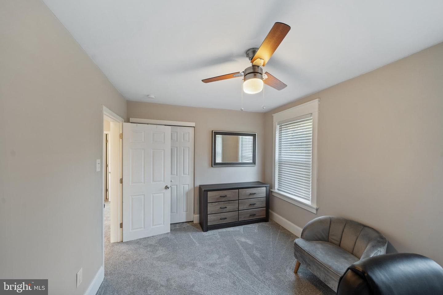 261 E Avon Road photo 20