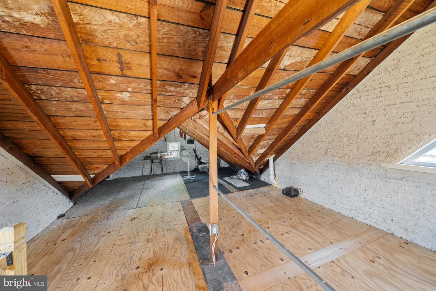 261 E Avon Road photo 26