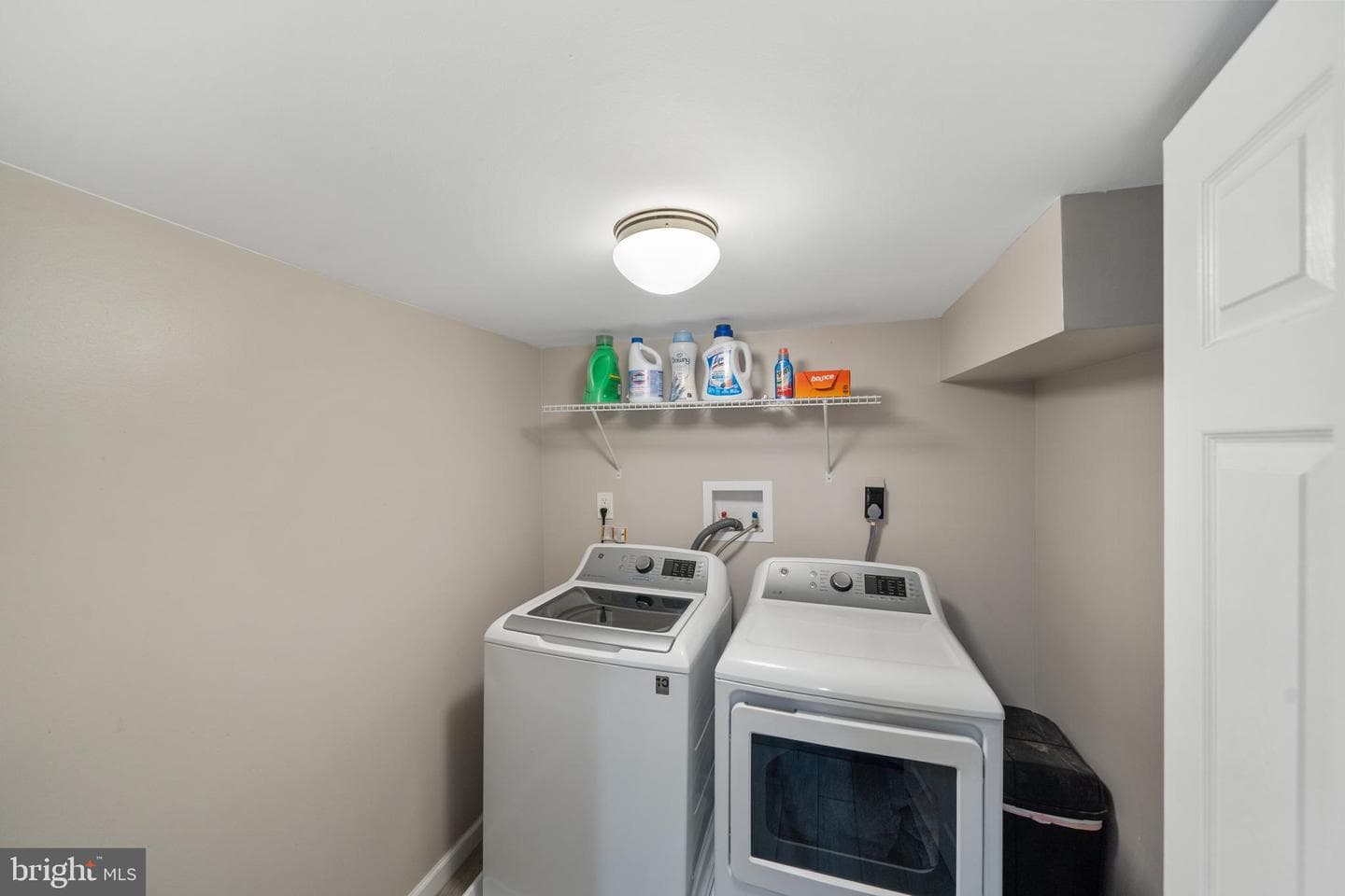261 E Avon Road photo 30