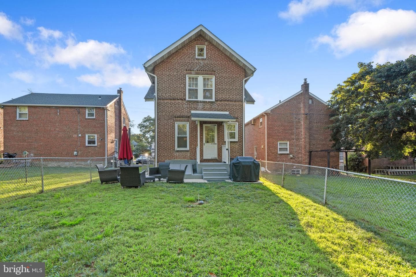 261 E Avon Road photo 32