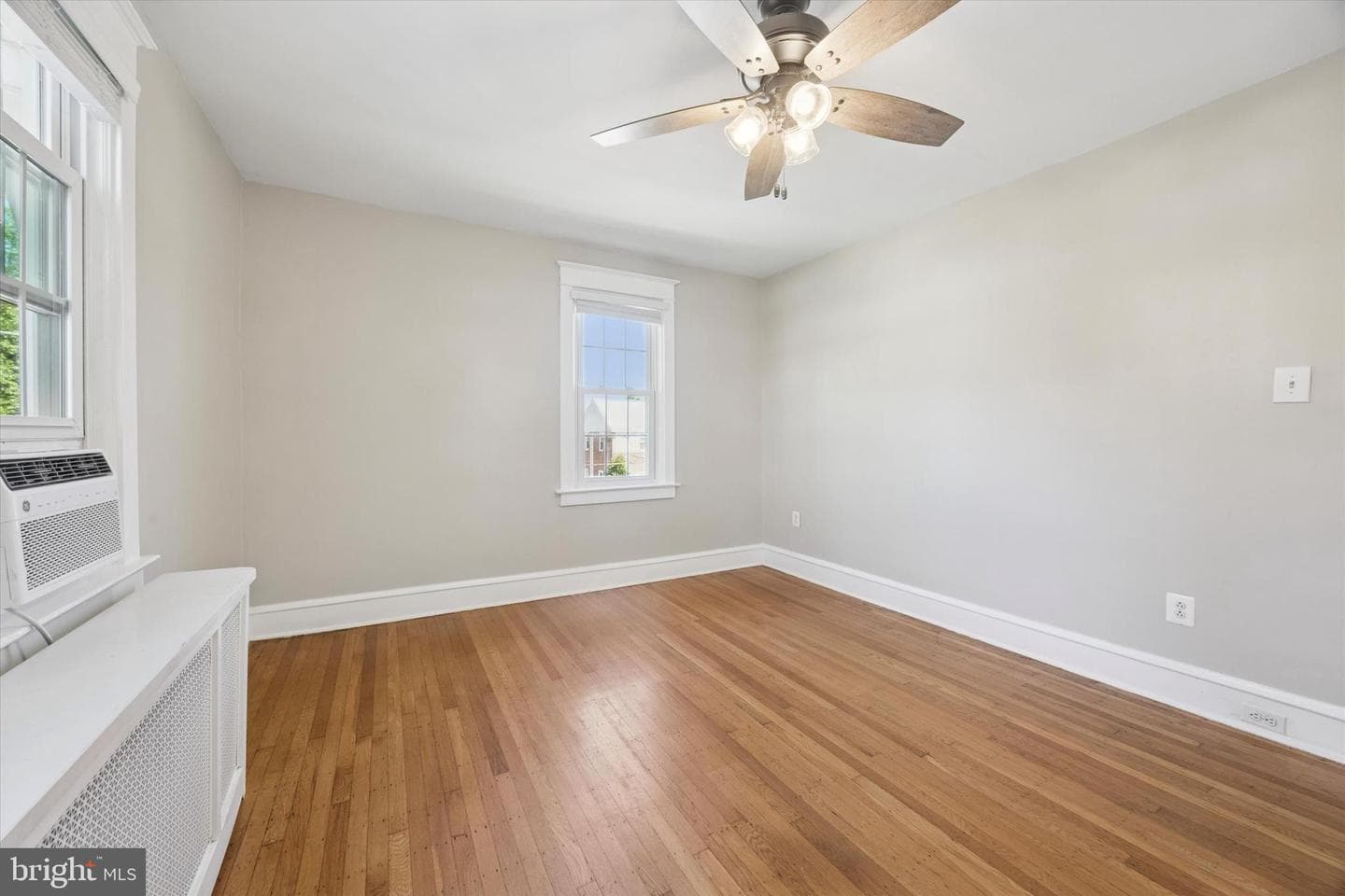 9 N Brighton Avenue photo 13