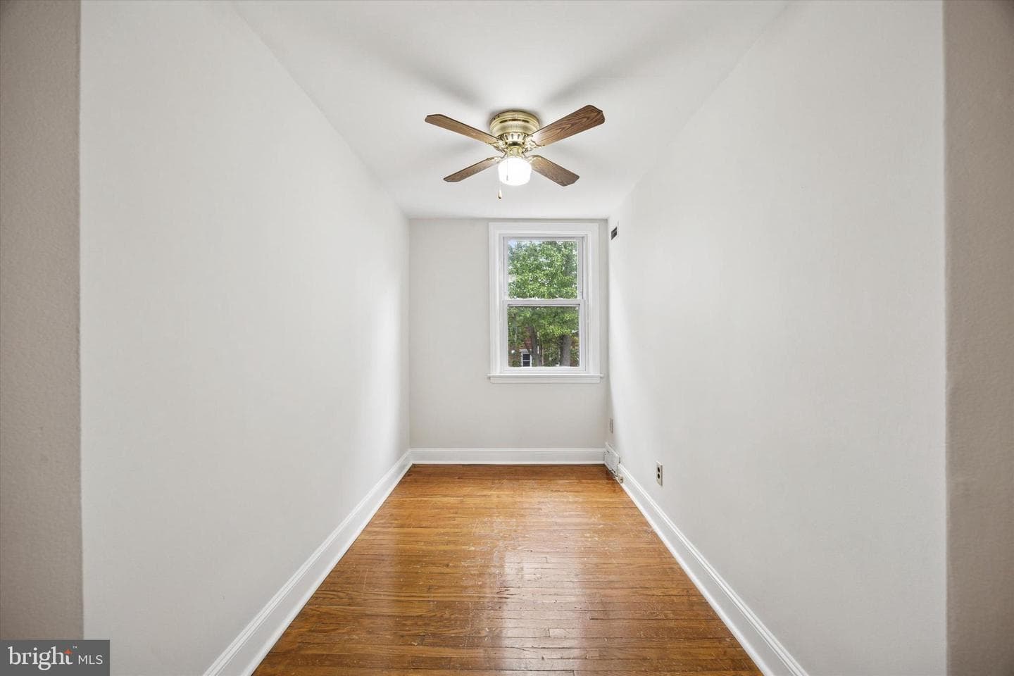653 Rively Avenue photo 10