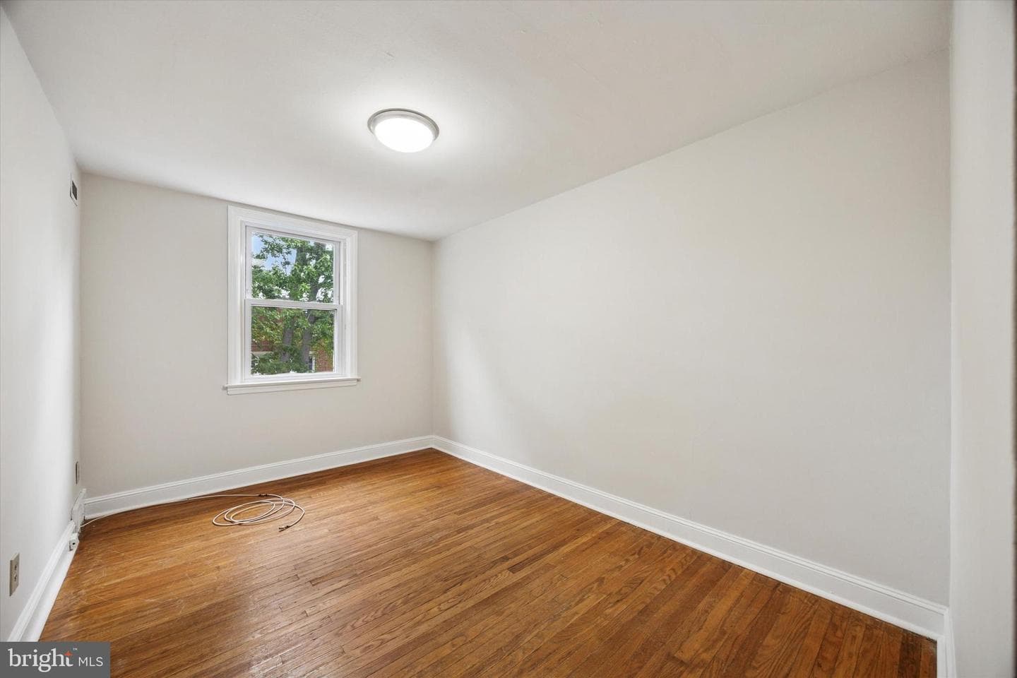 653 Rively Avenue photo 11