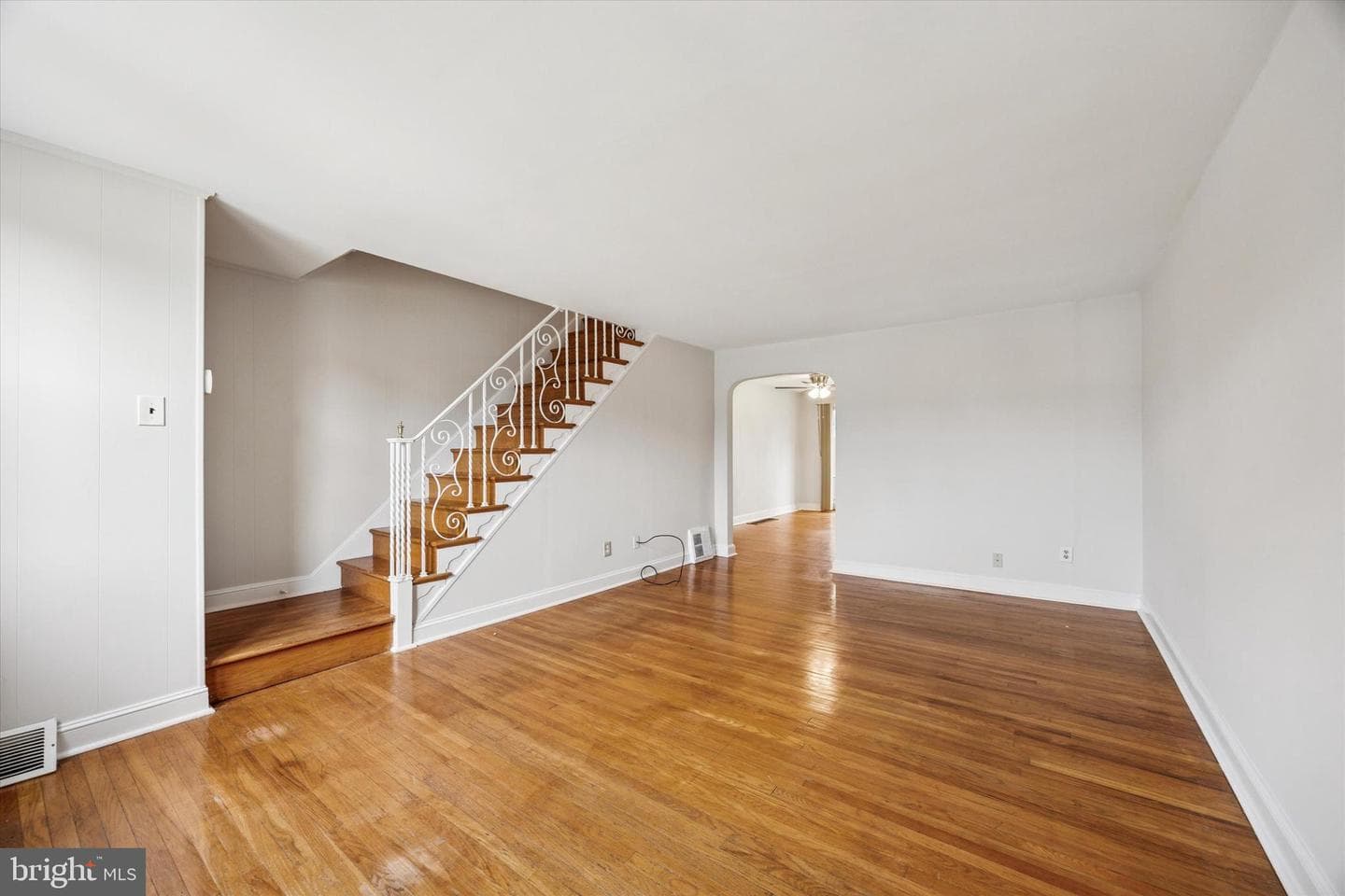 653 Rively Avenue photo 2