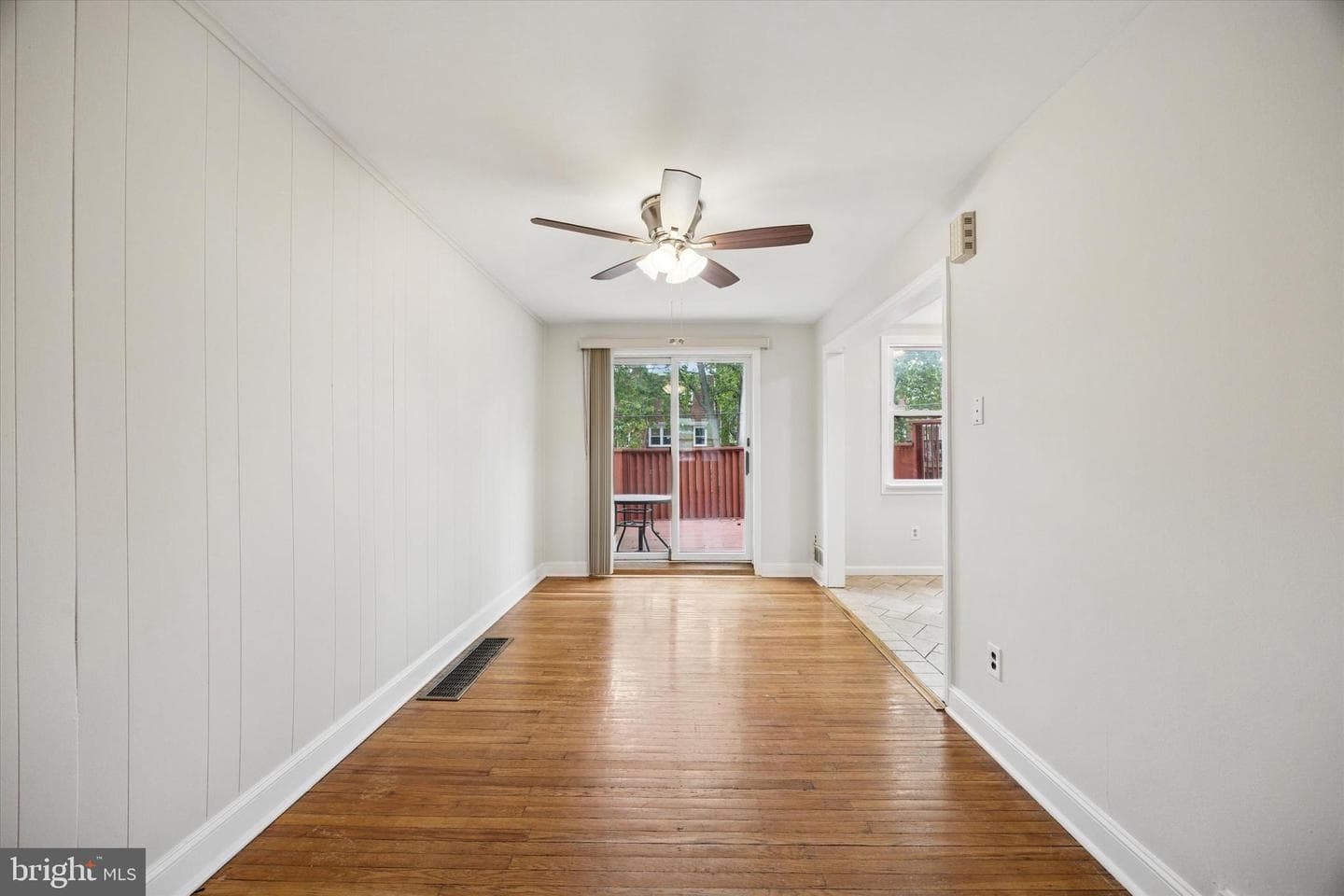 653 Rively Avenue photo 4