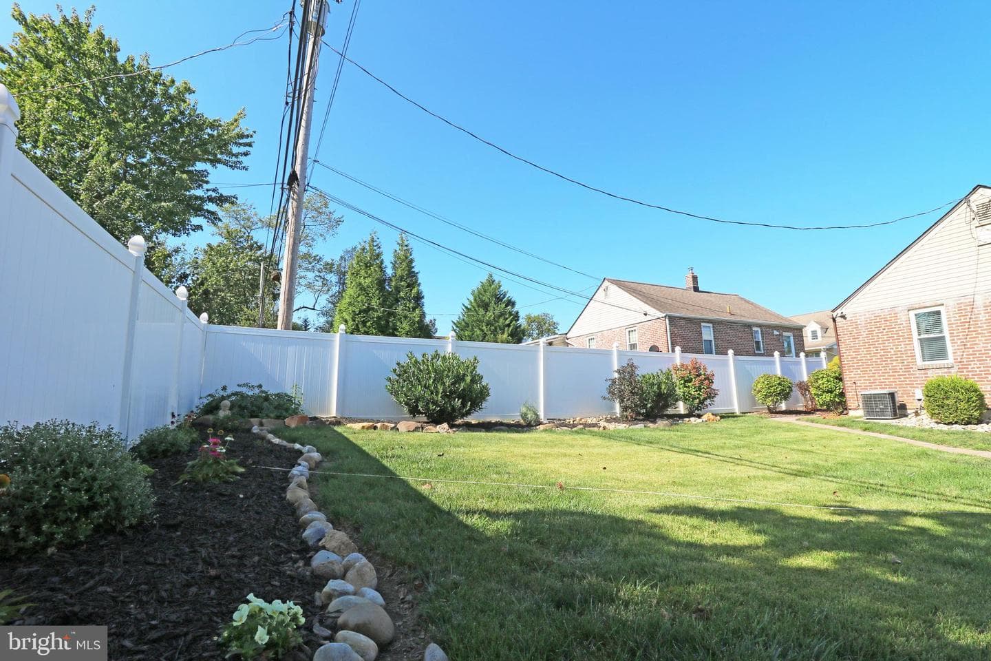 29 Pleasant Road photo 40